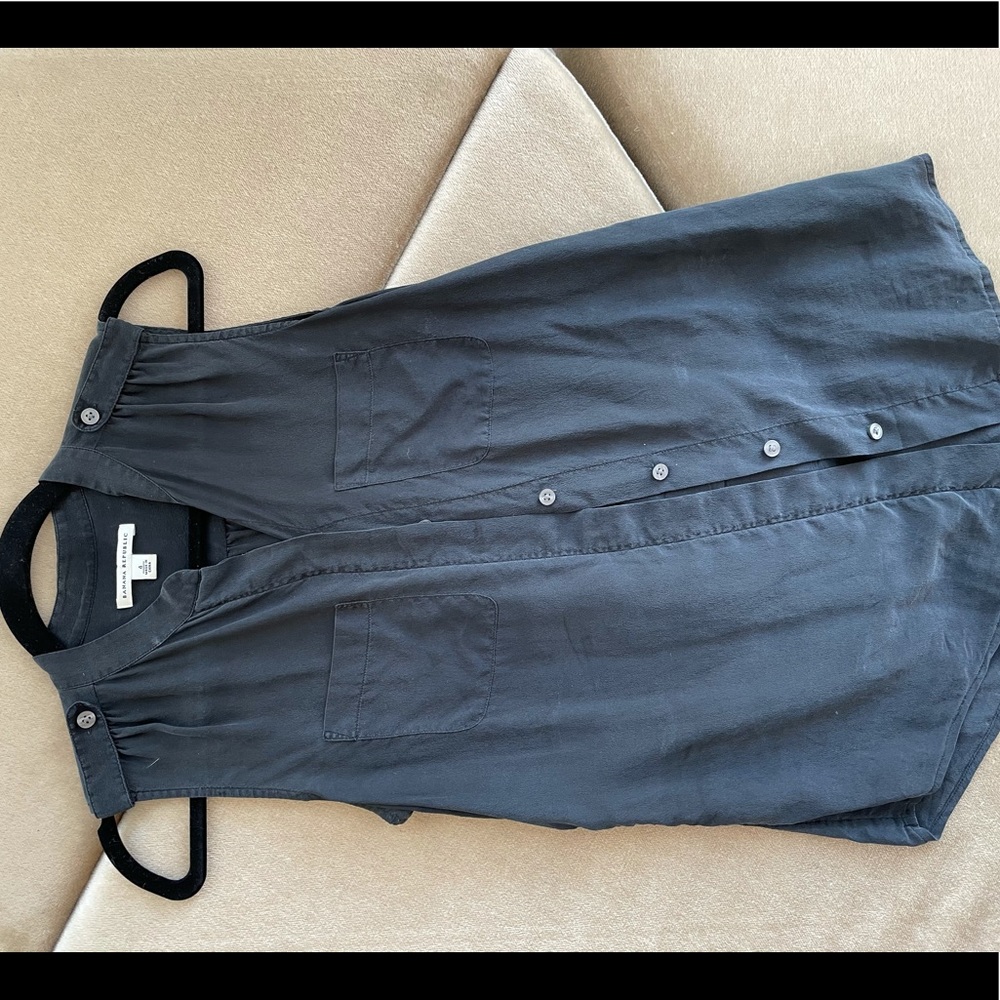 Banana Republic Silk Black Sleeveless Blouse